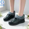 Sapatos de Couro Quentes Espessados com Veludo Plus de Inverno Antiderrapantes Impermeáveis para Meia-Idade e Idosos Sapatos de Algodão Old Beijing para Mulheres Sapatos para Idosos Em Estoque