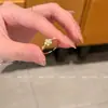 Capas Delicadas~Anillo de Flor de Zirconia y Perla de Lujo Ligero para Mujer Diseño de Nicho Exquisito Juego de Tres Piezas Abierto Ajustable Anillo de Moda