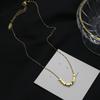 Collar de cadena de clavícula cuadrada pequeña Hitachi de estilo japonés y coreano de acero de titanio para mujer, estilo corto popular en Internet, sin color, accesorios de moda que combinan con todo.