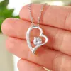 Moda Transfronteriza Más Vendido Collar Corazón de Melocotón Amor Incrustado de Circonita Moda Femenina Collar de Lujo Ligero con Tarjeta Joyería