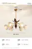 Lámpara de araña antigua de nogal con diseño de flores para sala de estar, lámpara de araña de madera maciza para dormitorio y comedor, diseño retro americano de alto nivel.