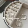 Joyería de diseño delicado y exquisito estilo ins coreano Anillo abierto hueco de plata de ley S925 calcedonia blanca elegante para mujer
