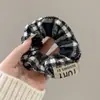 Goma para el pelo floral marrón, elegante y a la moda, con diseño de cuadros para mujer, nuevo estilo 2026, accesorio para el pelo de tela de alta calidad