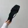Nuevas Sandalias Plateadas y Pantuflas Negras de Primavera/Verano para Uso en Exteriores, Zapatos Femeninos de Nicho Retro Francés de Hadas