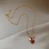 Colar com Pingente de Coração Gota de Óleo de Madrepérola com Zircônia Corrente de Clavícula de Luxo Leve Nicho High-End Moda Retro Versátil Joia