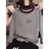 Camiseta de manga larga de algodón puro con cuello redondo, bloques de color y diseño asimétrico único para mujer, moderna y versátil, camiseta básica adelgazante, nuevo estilo de otoño