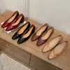 Zapatos de Trabajo de Cuero Lavables en Varios Tamaños, Colección Primavera 2026, Tacón Medio Grueso, Punta Cuadrada Pequeña, Cuero Genuino, Boca Baja, Zapatos Planos para Mujer