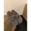 Mocasines planos de piel de oveja para mujer, nuevo estilo versátil 2025 para otoño e invierno con cierre de velcro