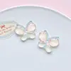 Lindos accesorios de dibujos animados de mariposas, pinzas para el pelo, materiales para manualidades, pegatinas para fundas de teléfono, accesorios semiacabados hechos a mano con fondo plano, venta al por mayor