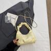 Bolsa Pequena Quadrada de Mão Plissada Estilo Coreano para Mulheres 2025 Novo Estilo Bolsa de Ombro Transversal para Pendular com Corrente de Alto Valor