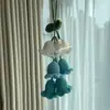 Flor de borla al por mayor colgante flor de lana tejida a crochet cinco flores pequeñas accesorios de ropa encaje tejido a mano