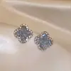 Pendientes de Trébol de Cuatro Hojas de Cristal Azul para Mujer 2025 Nuevos Pendientes Populares Lujo Accesible Pendientes Elegantes Exquisitos de Gama Alta