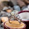 Anillo de diamantes artificiales de corte rectangular de venta caliente de comercio exterior transfronterizo de Cao Shi con adorno de estrella, anillo versátil y sencillo para novias femeninas