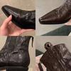 Versión de Piel de Vaca~2026 Botines Delgados de Moda con Punta Aguda y Corte en V, Estilo Retro Denim y Piel Genuina, con Tacón Grueso y Textura Arrugada, Botines Cortos Estilo Western para Mujer, Otoño