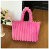 Bolsa Tote Grande Capacidade 2024 Outono e Inverno Nova Estilo Coreano Cor Sólida Moda Bolsa de Mão Estudante Casual para o Dia a Dia Bolsa Peluda