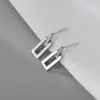 "Abalorio Floral de Perla" aretes de botón florales vintage con circonita y perla, aretes de lujo ligero de alta gama con un diseño único, aretes de nicho