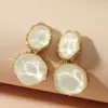 Pendientes de Parche Cruzados de Doble Capa para Mujer, Pendiente con Patrón de Ola de Agua y Borde Dorado, Pendientes Versátiles de Lujo Ligero con Temperamento Retro