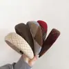 Faixa de Cabelo Esponjosa de Lã Xadrez Retrô para Outono e Inverno, Fashion e Versátil, Faixa de Cabelo Alta, Para Rosto Pequeno e Grampo Elegante