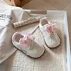 Zapatillas de Entrenamiento Color Block de Moda para Niñas Estilo Alemán 2026 Otoño Nuevas Zapatillas para Caminar de Bebé Tenis de Malla Transpirables para Niños