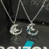 Collar con Lazo de Guirnalda de Amor Cadena para Clavícula de Mujer Lujo Accesible Diseño de Nicho Navidad Ins Mejor Amiga Corazón