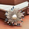 Broche Flor de Perla Diamante Azul Europeo y Americano Gama Alta Elegante Temperamento Traje Vestido Broche Broche Tulipán