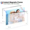 Porta-retrato acrílico transfronteiriço com porta-cartão magnético forte, sucção magnética 67 polegadas display de mesa, suporte de cartão transparente, etiqueta de preço dupla face, personalizável
