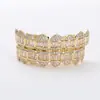 Grillz de Dente de Hip-Hop Europeu e Americano com Oito Dentes, Zircônia Cúbica, Totalmente Cravejado, Dentes Grandes Dourados, Acessórios de Dente de Rap Excêntricos para Homens e Mulheres, Atacado