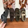 Sapatos Birkenstock feios fofos de sola grossa para mulheres, mocassins, estilo retrô outono 2026, bico redondo, velcro, Mary Janes, sapatilhas