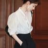 Camisa Feminina Branca de Chiffon com Gola Alta e Manga Curta, Fina, de Alta Qualidade, Elegante, Top de Tencel com Manga 3/4, Verão