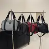 Bolsa de Yoga de Grande Capacidade, Nova Bolsa Tendência e Fashion para Viagens Curtas e Fitness, Leve e Simples, Bolsa de Ombro e Mão de Cor Sólida