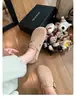 Sapatos Birkenstock de Couro Genuíno com Versão em Lã para Mulheres, Slip-On com Forro de Lã para o Inverno, Sapatos Preguiçosos de Solado Grosso, Sapatos Únicos de Cobertura Total, Sapatos Birkenstock com Forro de Lã