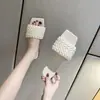 Chinelos femininos, coleção de verão 2020, design de tira única trançada, leves, adequados para uso externo, disponíveis em tamanhos grandes, sandálias de praia preguiçosas estilo coreano, atacado