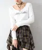 Camiseta Básica Estampada con Remaches de Diseño Nicho Estilo Nuevo Primavera Temprana, Top Asimétrico Único para Mujer