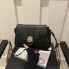 Bolsa Casual de Cor Sólida 2026 Nova Retro Grande Capacidade Moda Aba com Fecho Transversal para Ombro Feminina