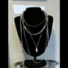 Collar multicapa de estilo palaciego retro europeo y americano con un ambiente vintage, cadena para la clavícula de nicho de moda, dulce y genial