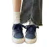 Tênis pretos femininos de sola grossa, nova coleção primavera/outono 2026, estilo coreano, únicos e incomuns, tênis brancos, mocassins casuais para estudantes