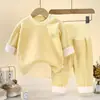 Conjunto de ropa térmica de forro polar grueso de doble cara para bebé, de cintura alta, protector de barriga, no restrictivo, estilo cárdigan, conjunto de ropa interior de capa base para otoño e invierno para lactantes