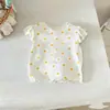 Conjunto de Camisetas Doces para Meninas 2026 Novo Estilo Coreano Roupas Fofas de Verão para Bebês Calças de Corte Reto Conjunto de Duas Peças