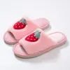 2026 Chinelos Fofos de Dedo Aberto Bordados de Frutas Chinelos de Algodão Chinelos de Casa para Interior Sapatos Silenciosos Leves para Pós-parto