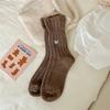 Meias de Lã com Renda Grossa Ponto Fio Meias de Cano Médio Bordadas com Coração Infantil Estilo Japonês Outono e Inverno Quente Grossas Grossas Grossas Grossas Grossas Grossas Empilhadas Empilhadas Meia
