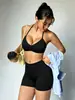 Conjunto de duas peças DFYNE alternativo sem costura de alta elasticidade em nylon com top halter e calça de cintura alta que levanta o bumbum para mulheres, conjunto de duas peças para yoga e esportes