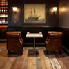 Mesas e cadeiras de bar de luxo leve, bar de uísque, cabines de sofá de taverna, restaurante western retrô americano, mesas e cadeiras de cafeteria