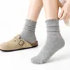 Calcetines de Algodón de Xinjiang para Primavera y Otoño, Apilables Holgados para Mujer con Encaje, Antiolores, Absorbentes de Sudor, de Media Pantorrilla, Lunares Retro, Calcetines Cálidos y Cómodos para Mujer