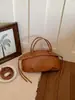 Bolso de axila de nicho de moda para mujer 2025 Nuevo Otoño e Invierno Bolso de mano de moda retro Bolso versátil Bolso de hombro para el trabajo