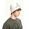 Textura de rayas verticales con estampado de silueta nebulosa, gorro con ambiente fresco, gorro para clima frío, gorro bufanda de subcultura