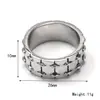 Moda de personalidad europea y americana anillo de cadena de acero inoxidable para motocicleta nicho de alta gama todo-partido moda joyería de mano para hombre venta directa