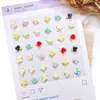 Accesorios de arte para uñas florales de moda: una linda colección que induce dopamina de tres flores pequeñas, perfecta para decoraciones de uñas y pasadores para el cabello, hecha con resina