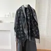 Novo cachecol de imitação de cashmere de cinco estrelas e quatro folhas para outono e inverno para mulheres, xale longo espesso com franjas feito de fio fiado no núcleo, atacado para transmissão ao vivo