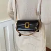 Bolso de mano de moda 2026 estilo coreano, bolso de hombro de otoño, bolso pequeño cuadrado versátil de nicho, bolso cruzado para mujer para el trabajo, nuevo, de lujo y elegante