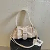 Bolsa Estilosa Estilo Motociclista para Axila Feminina Chegada Nova Outono 2026 Elegante Grande Capacidade Relaxada para Deslocamento Diário Bolsa de Ombro Único Transversal